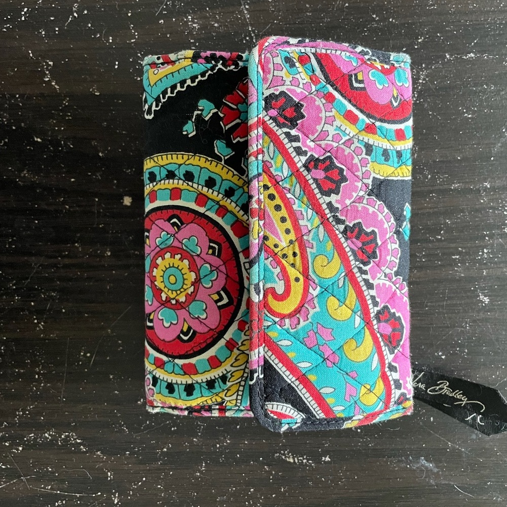 Vera Bradley Tri-fold Wallet in Parisian Paisley